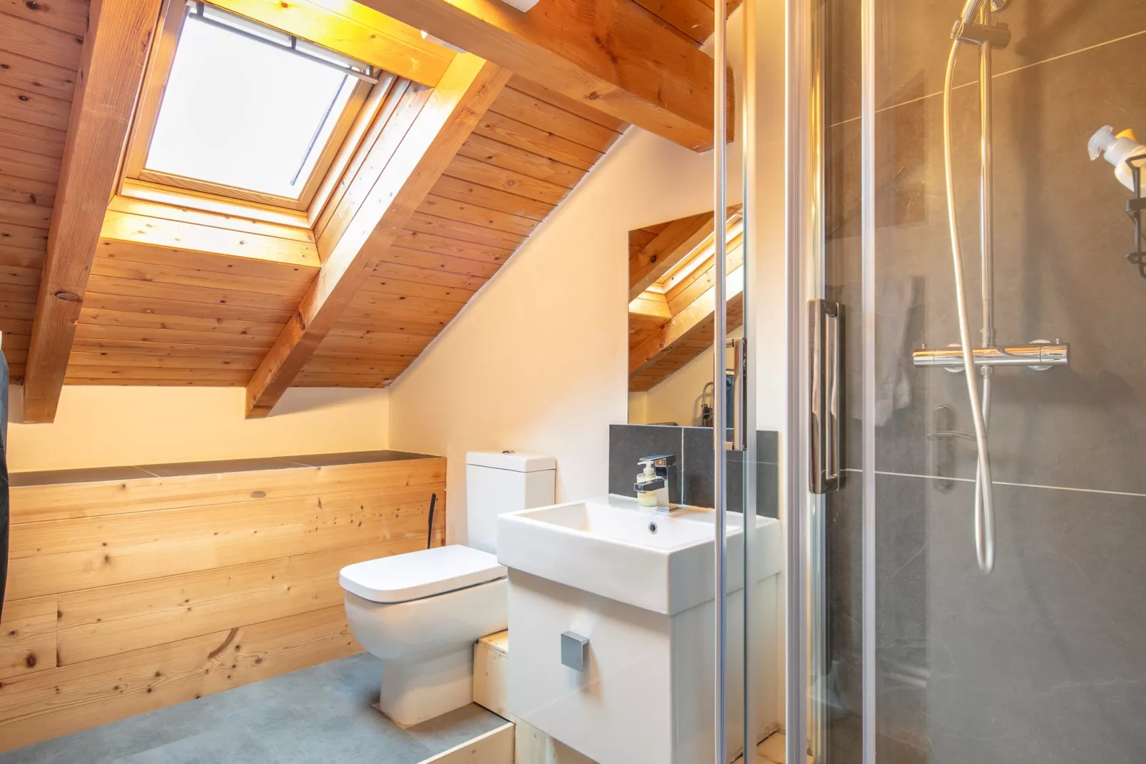 Chalet Les Marmottes - 5P8-Badkamer