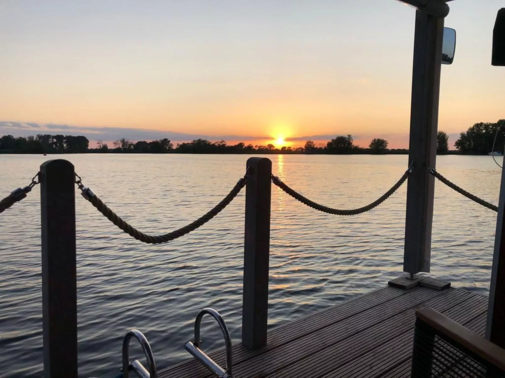 Hausboot NautikHus-Buiten