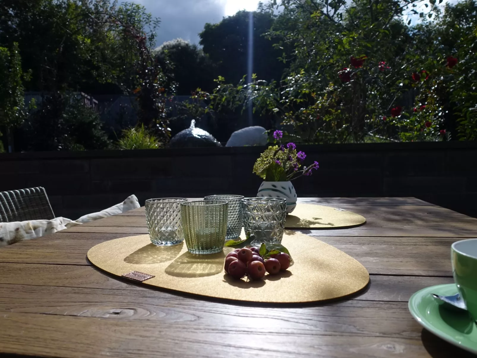 EifeLeben mit wunderschönem Garten-Buiten