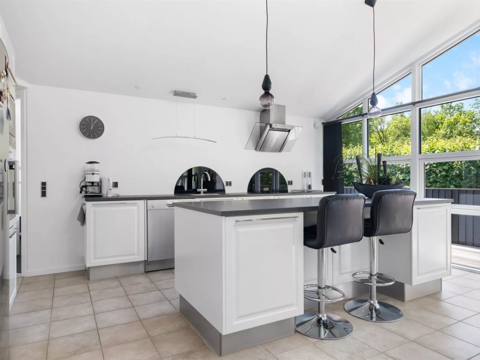 "Merrit" - 280m from the sea-Binnen