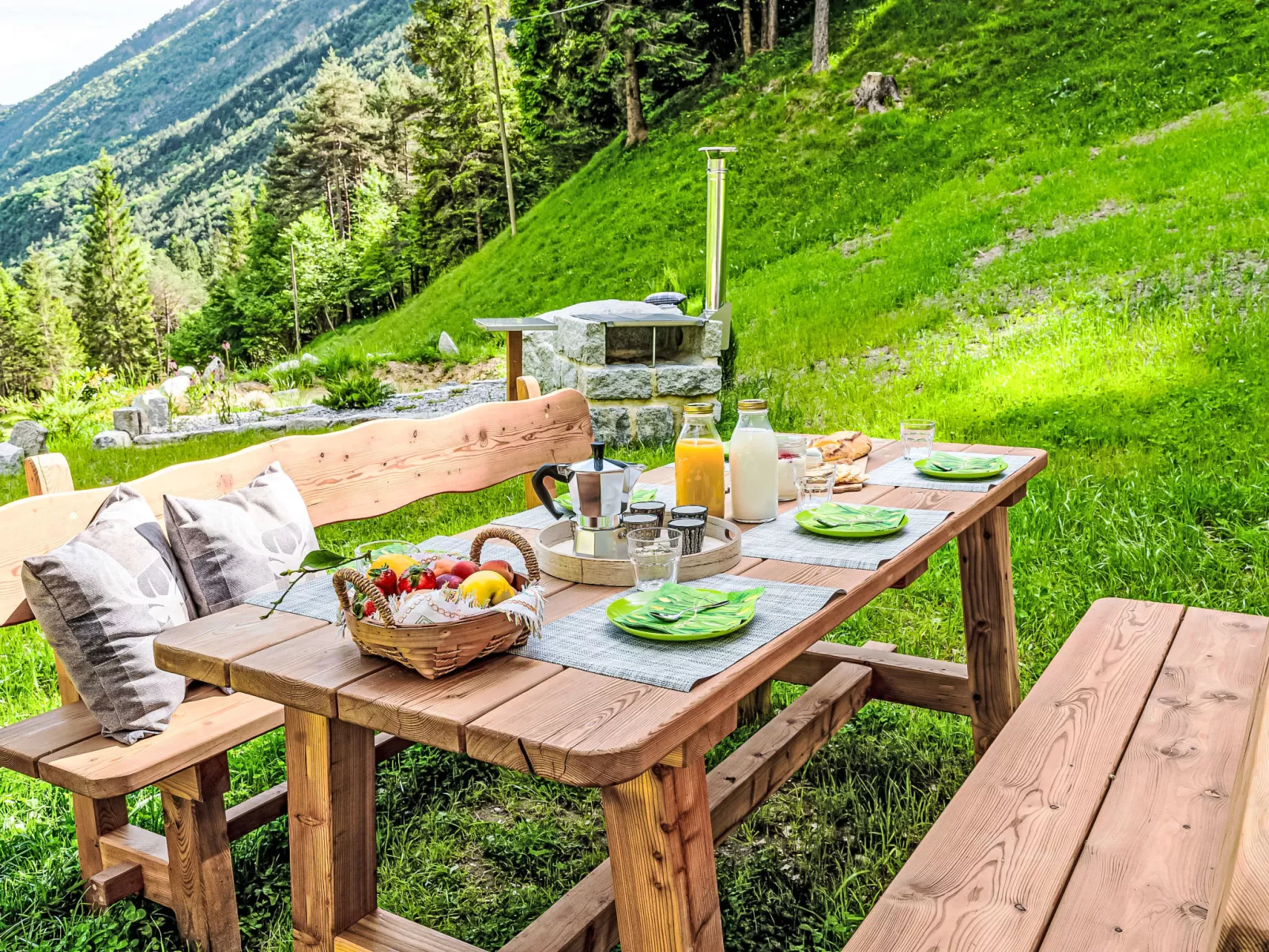 La Granda e la Piciola-Buiten