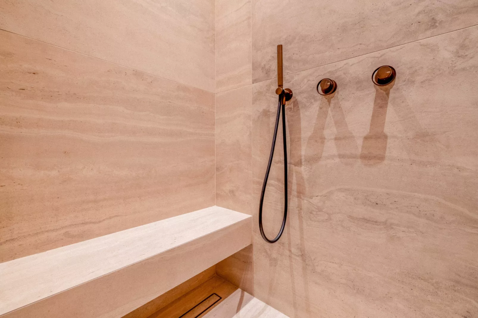 FDL-85-WAGRAM-2C-Niet-getagd