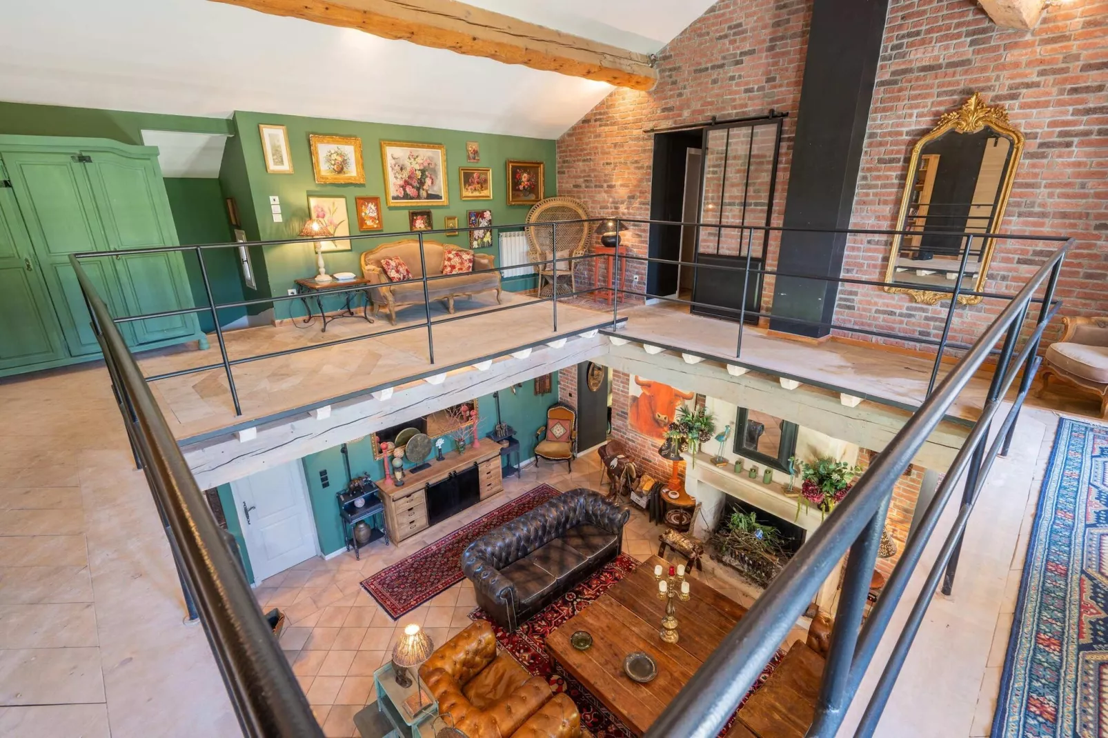 Grand Mas climatisé Arles-Overloop