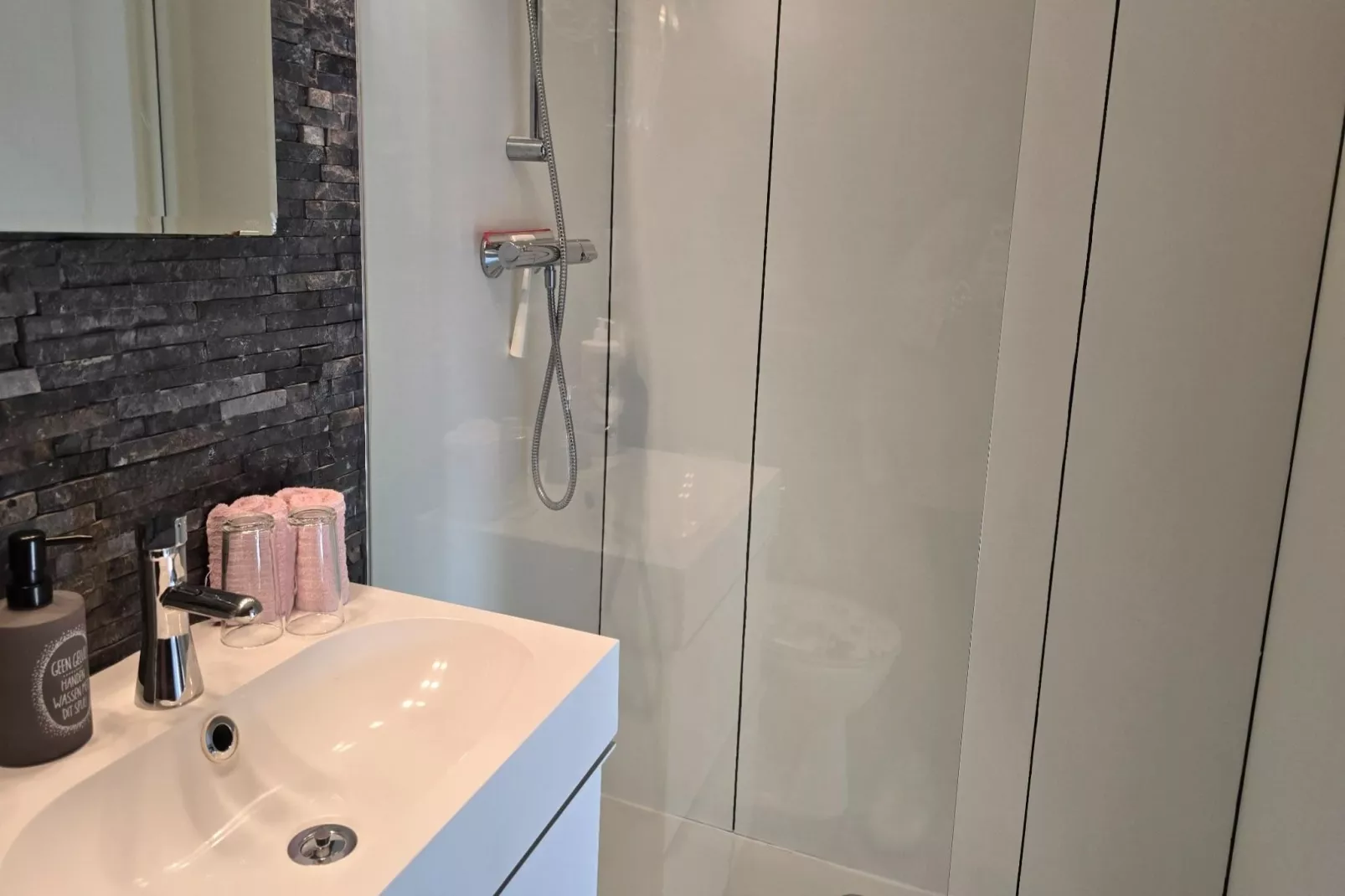 Hof van Kalenberg-Badkamer