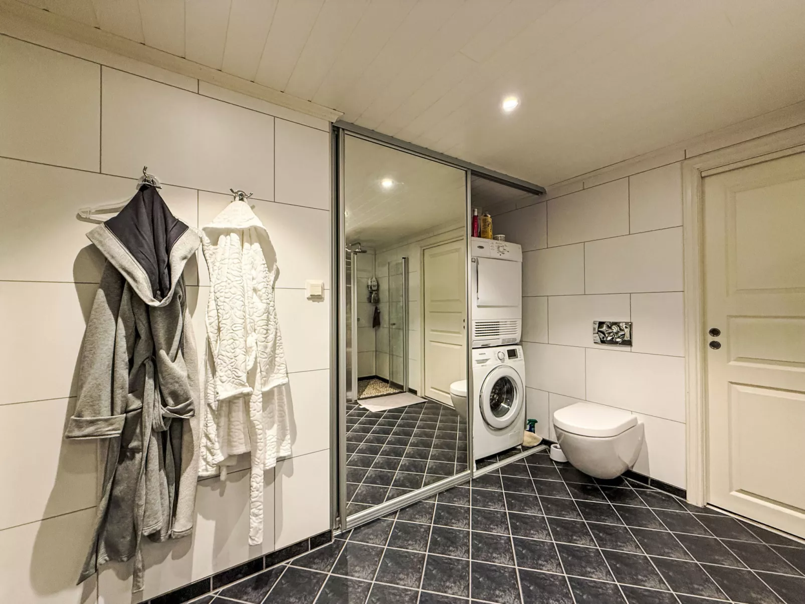 Høyanger Panorama - Binnen