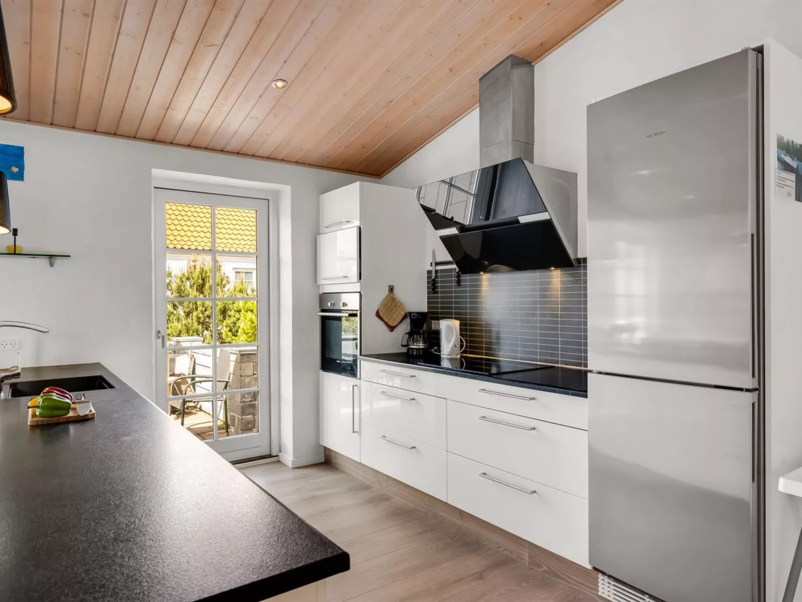 "Donco" - 3.2km from the sea - Binnen