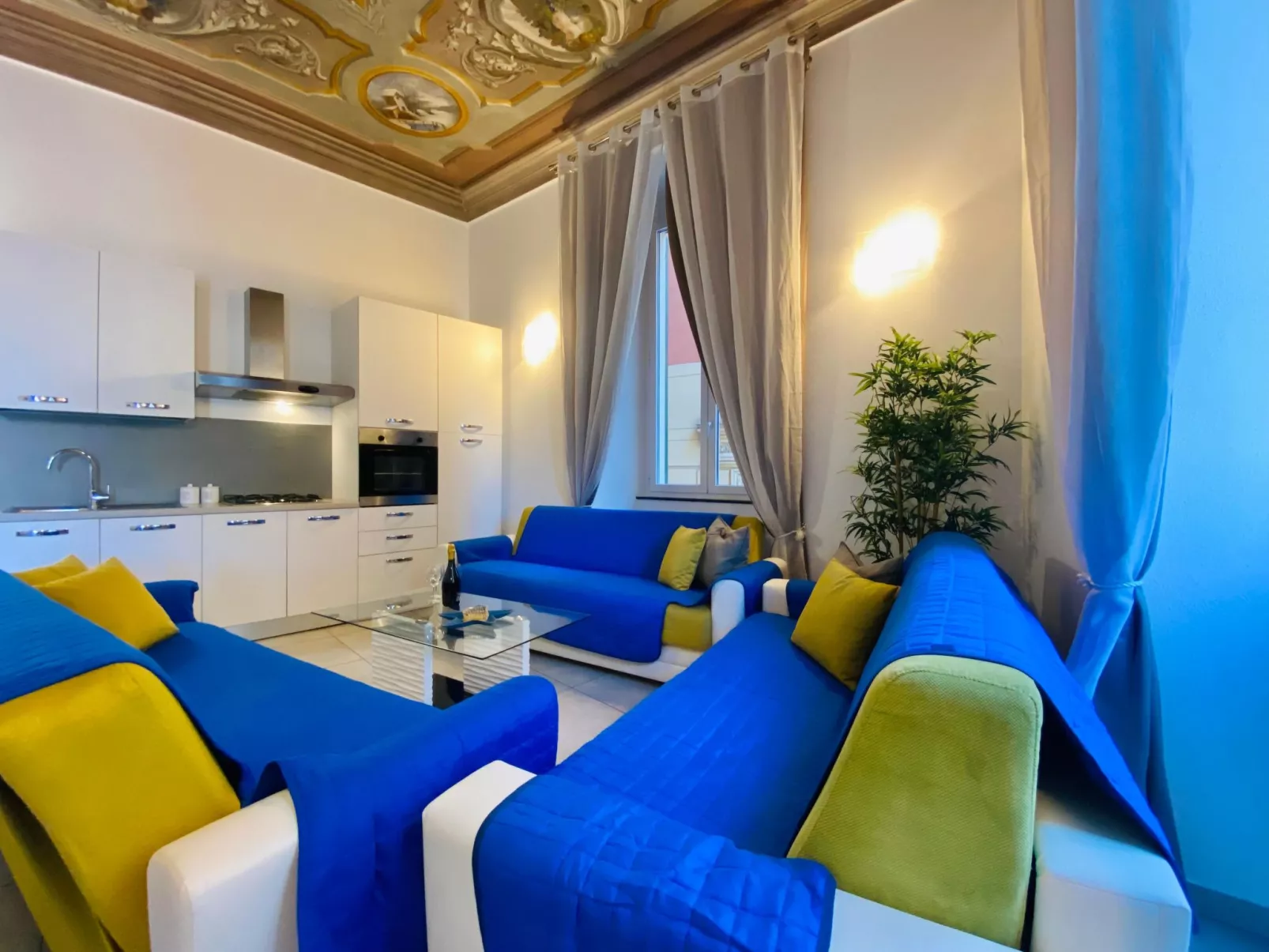 Charmante Wohnung mit Meerblick und Garage - Image-tags.info