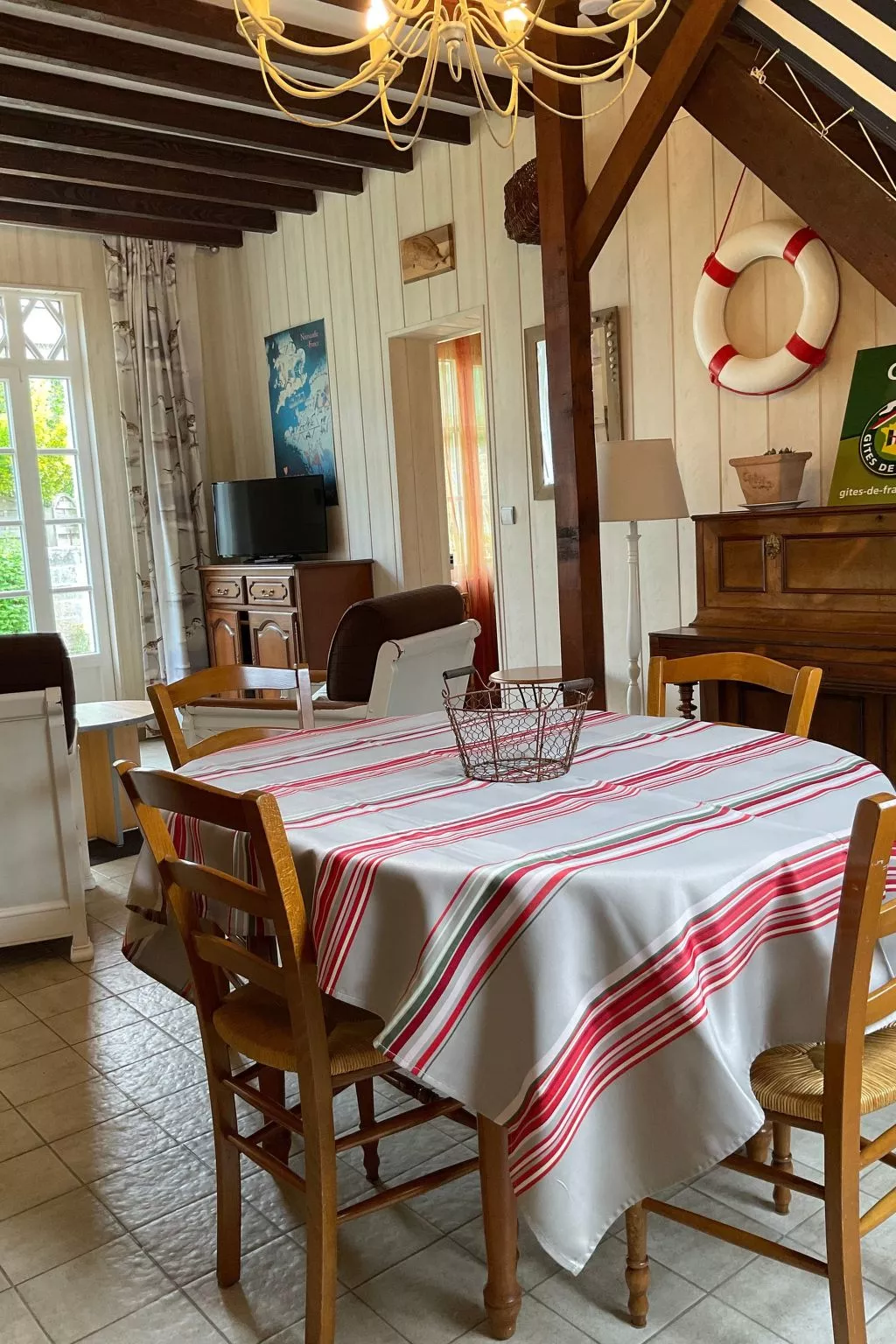 "Les flots bleus" (Die blauen Strände) - Binnen