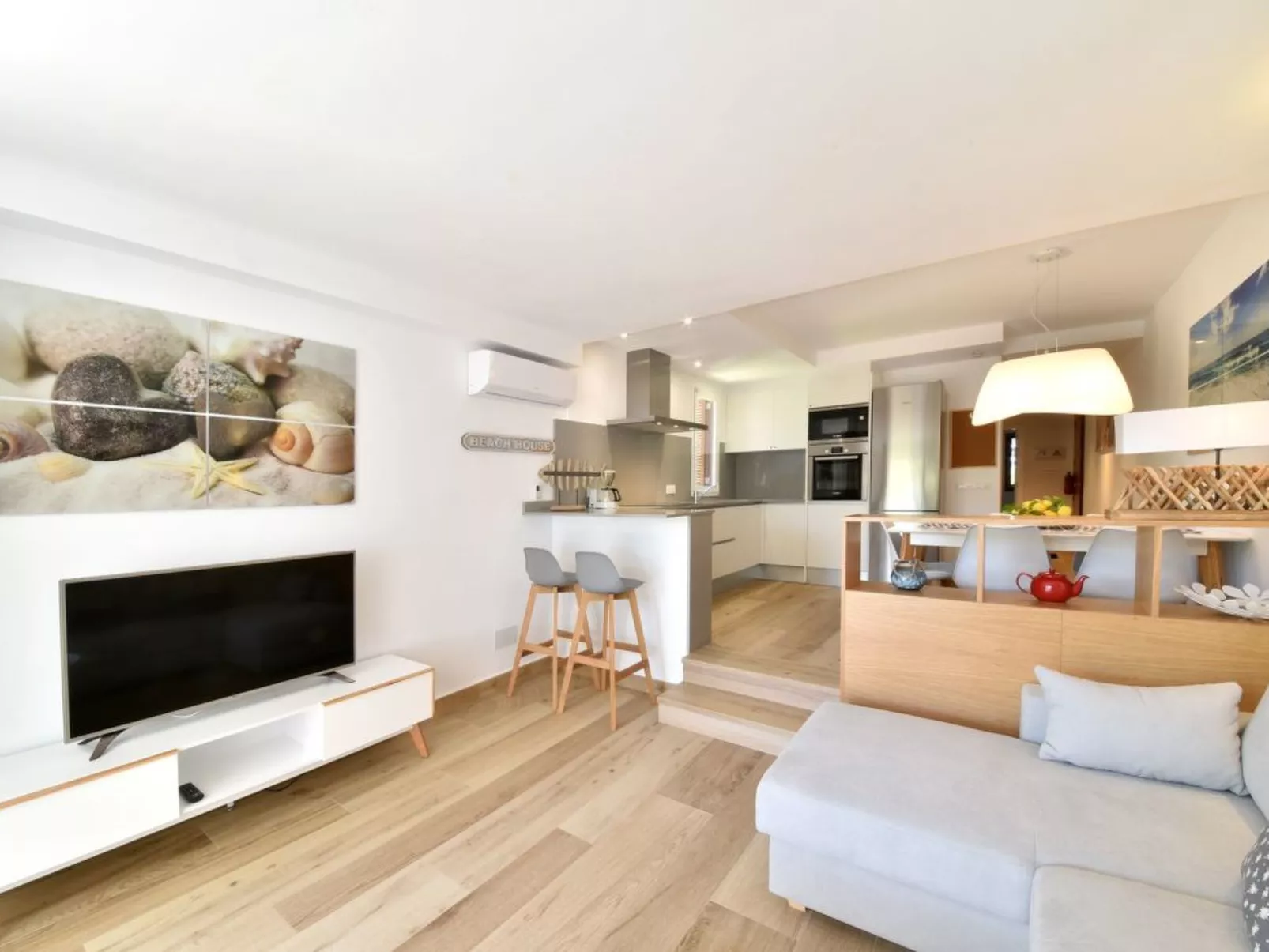 Neu renoviertes, modernes Apartment für 4 Personen, direkt an der Cala Ferrera - Binnen