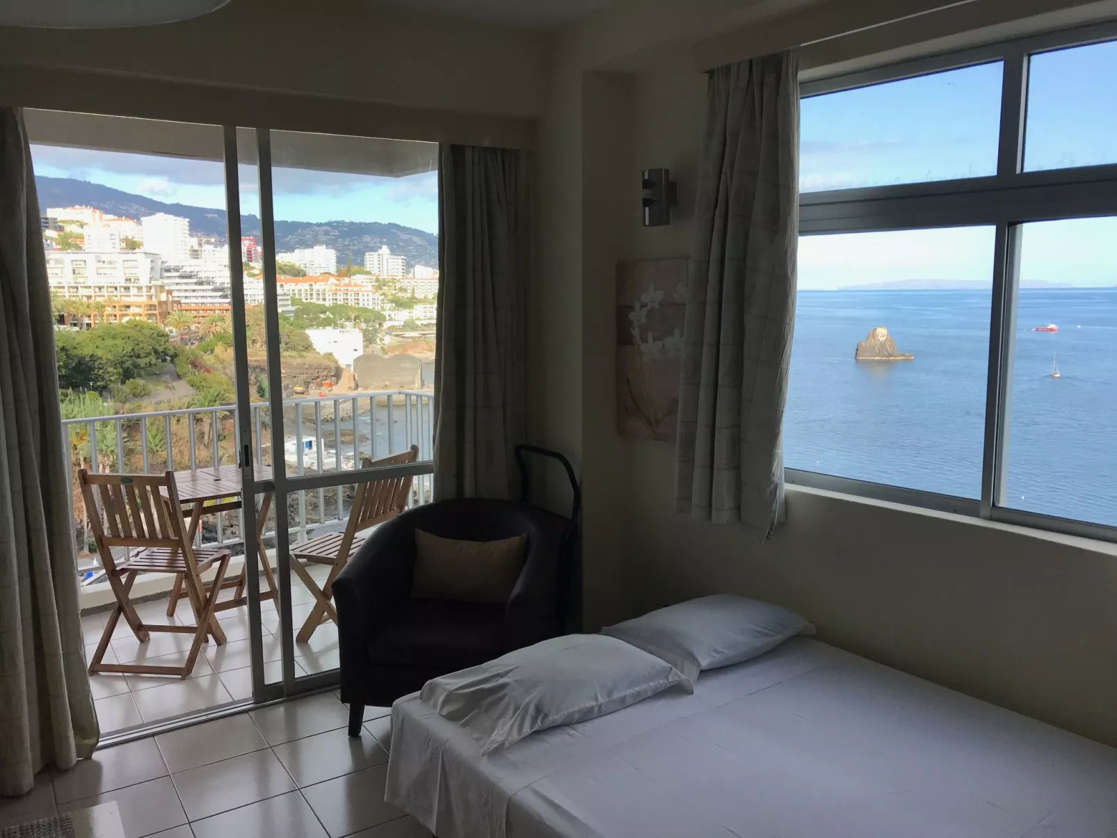 Mit Blick auf das Wasser - Image-tags.info