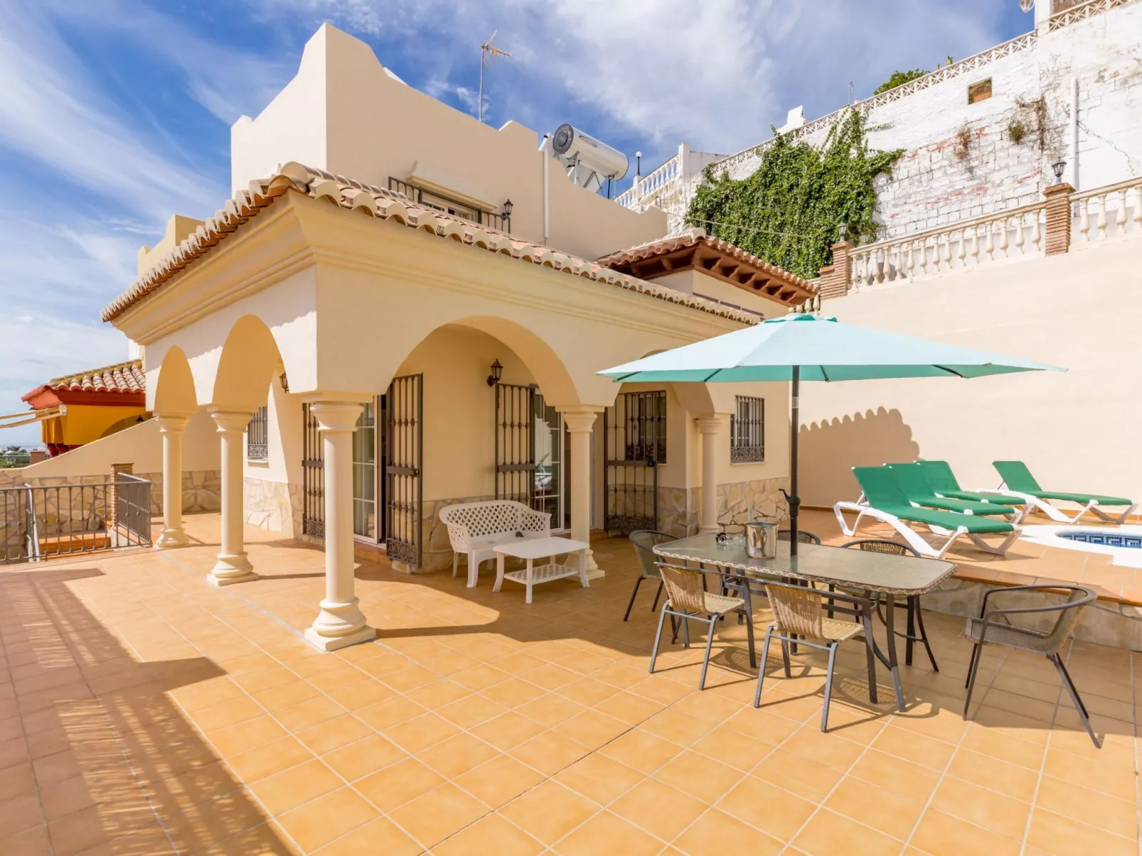 Villa Oliva Nerja - privater Pool - Image-tags.info