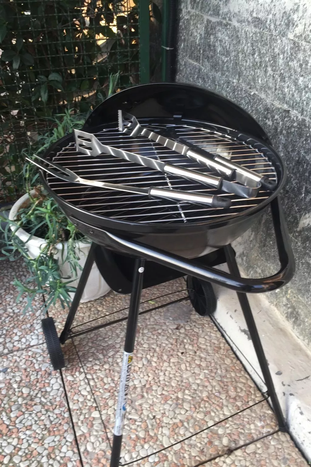 Einzimmerwohnung mit Terrasse und Blick auf den Berg - Image-tags.info