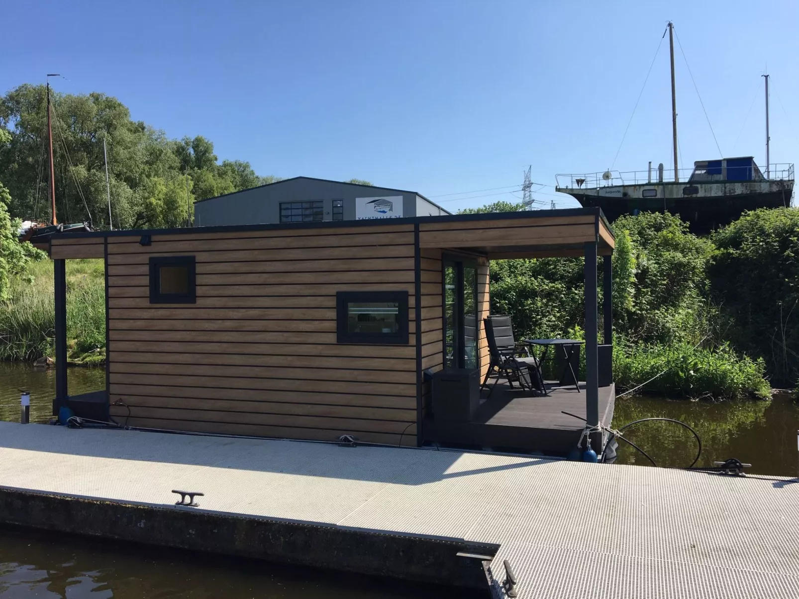 Hausboot KHT 2 Lacet mit Elektrokamin im Salon, 1 Schlafraum, Küche, Duschbad m - Image-tags.info