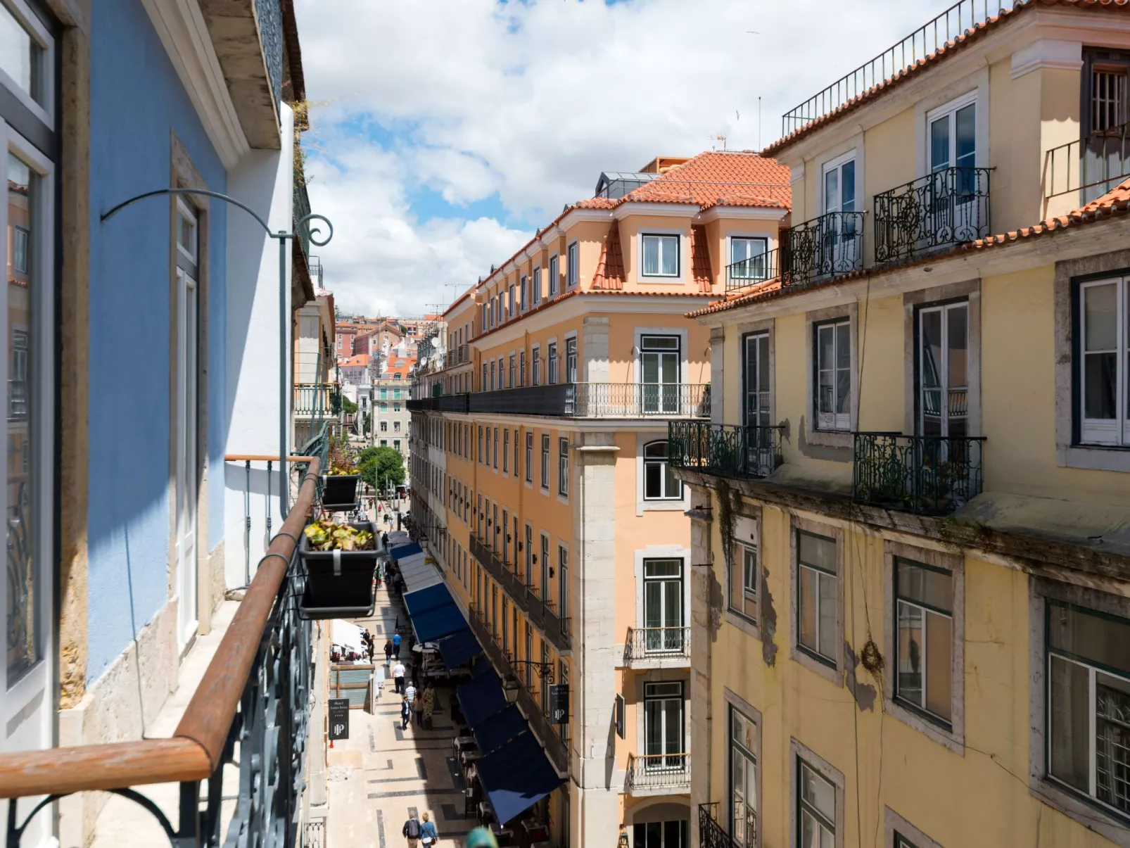 Die Memoiren der traditionellen Künste, Balcony at Downtown - Image-tags.info
