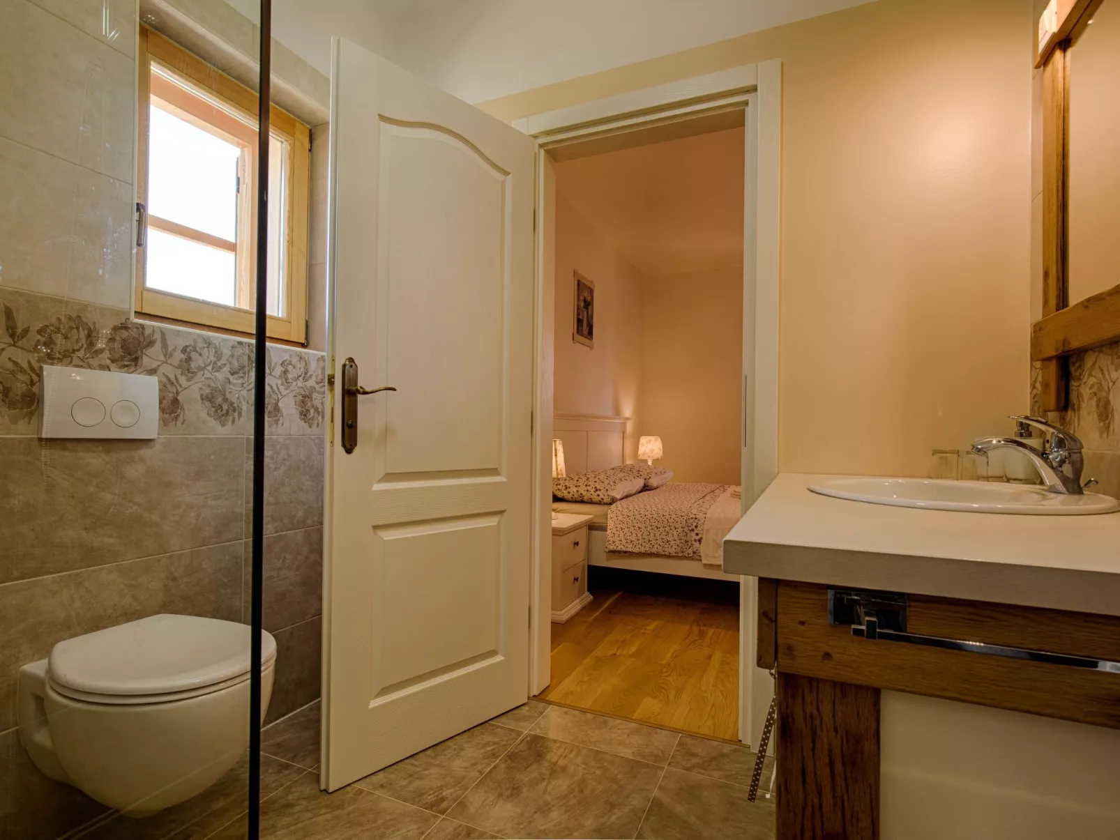 In Kras mit privatem Parkplatz - Image-tags.info