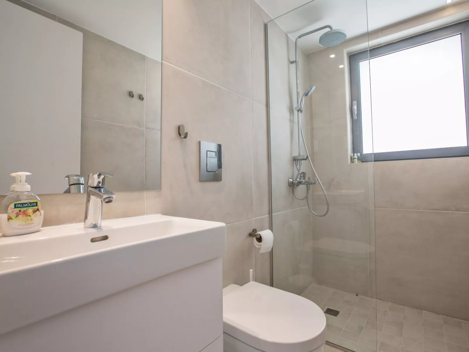 Neue, moderne 3-Schlafzimmer-Villa mit privatem Pool - Image-tags.info