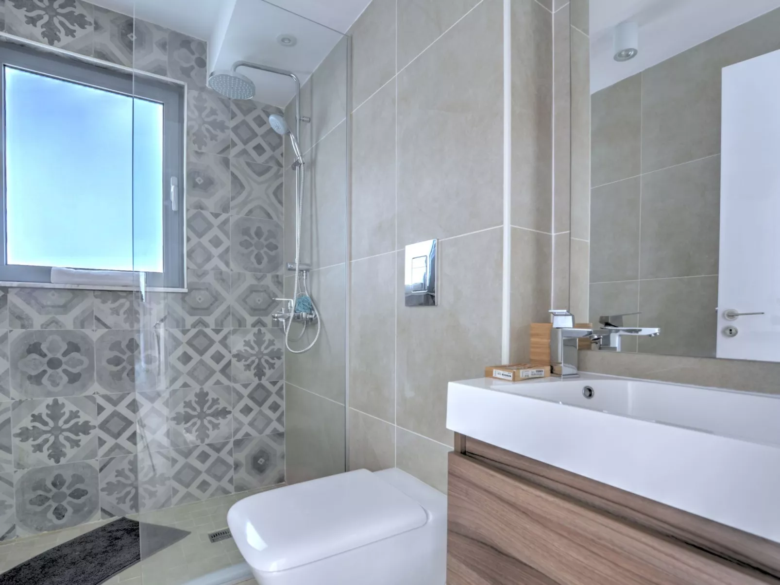 Protaras Ferienvilla mit privatem Pool, Whirlpool - Image-tags.info