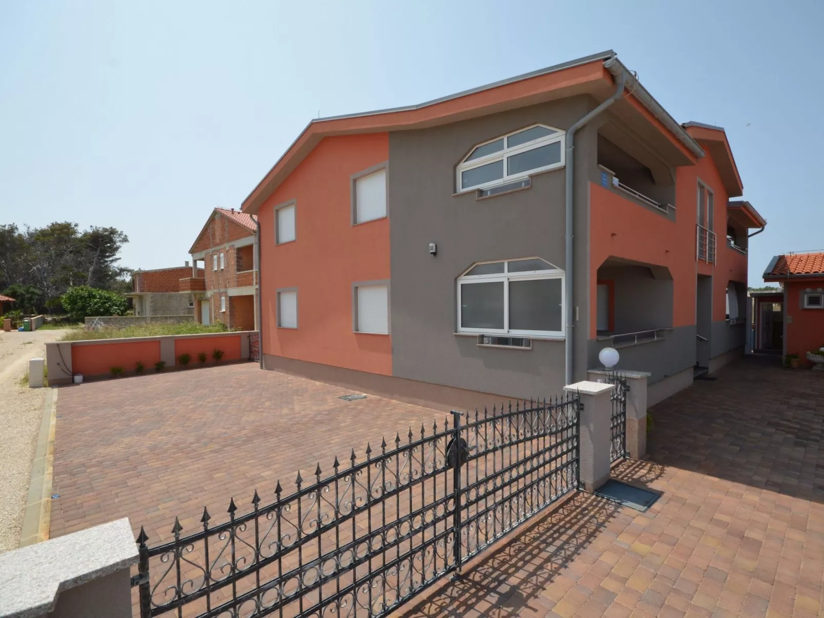 Apartment Komljen 4 - Image-tags.info