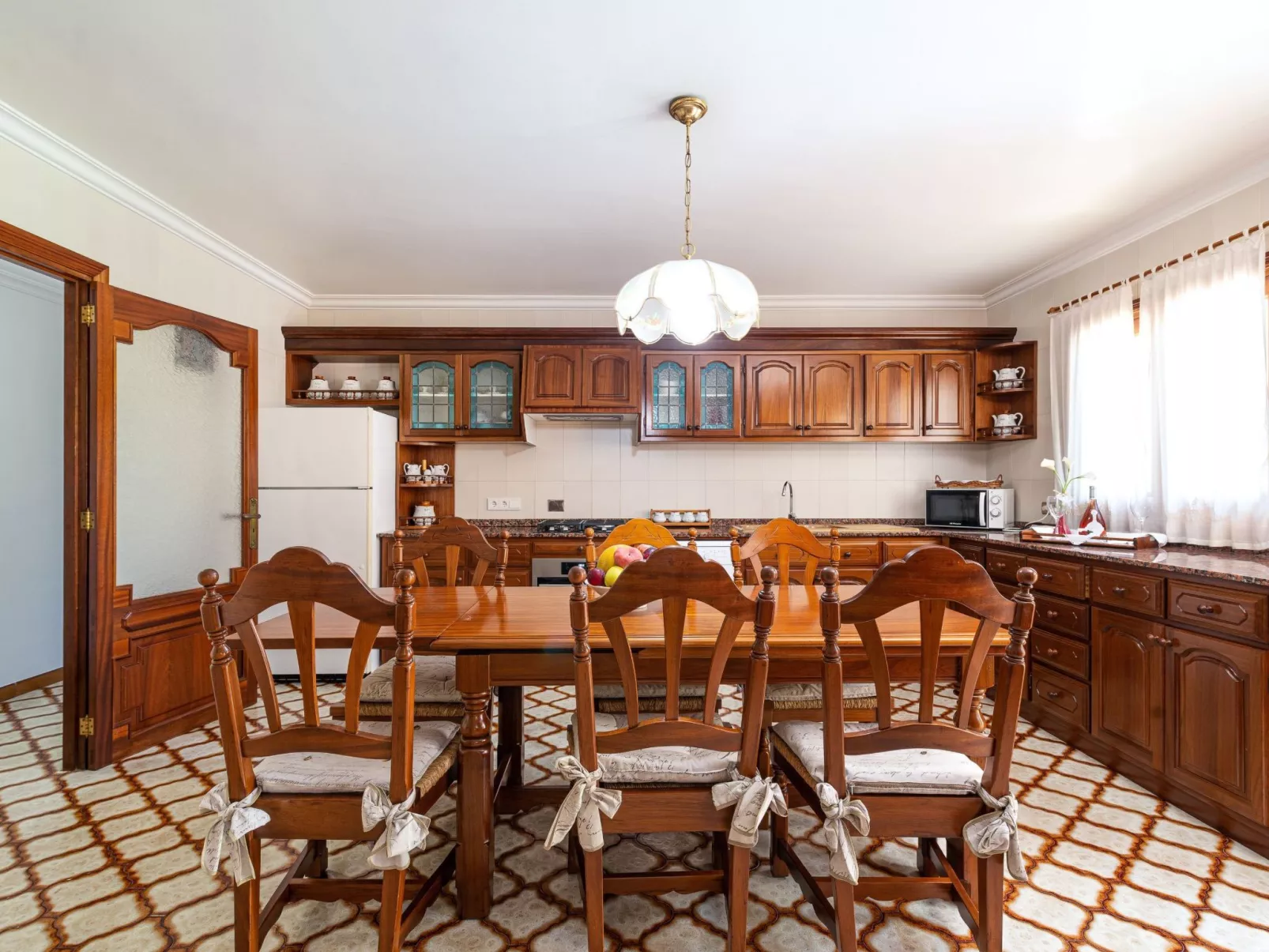 Stilvolle Villa mit Terrasse und Nähe zum Strand - Image-tags.info