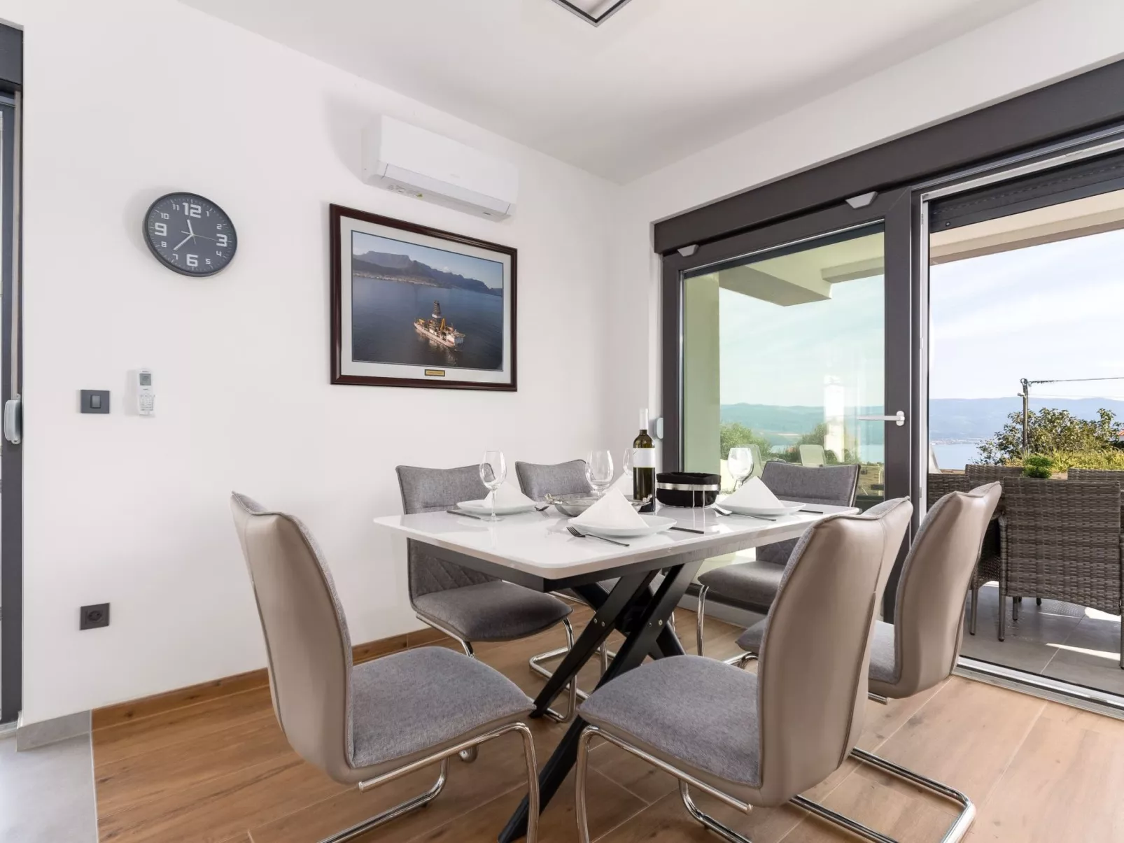 Villa "Rosemary" mit Pool und Panoramablick auf das Meer - Image-tags.info