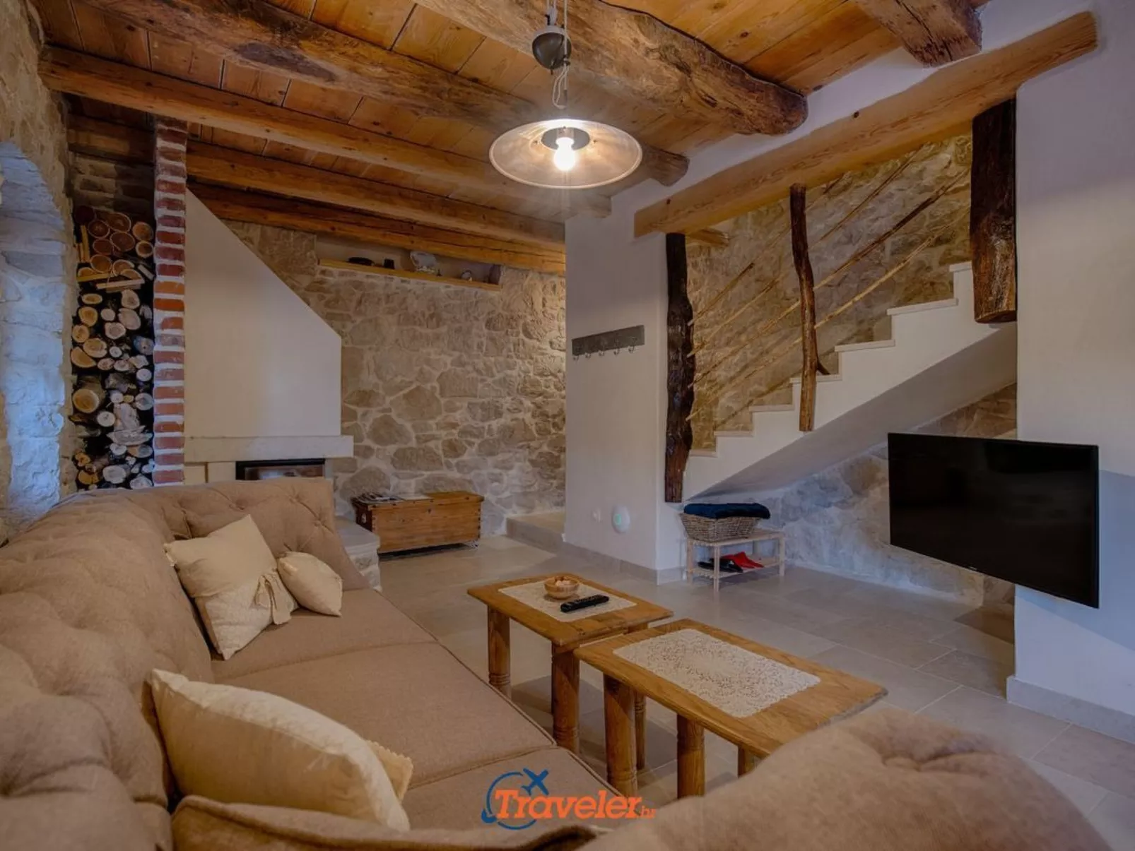 Schöne Steinvilla mit beheiztem Pool und Sauna - Image-tags.info