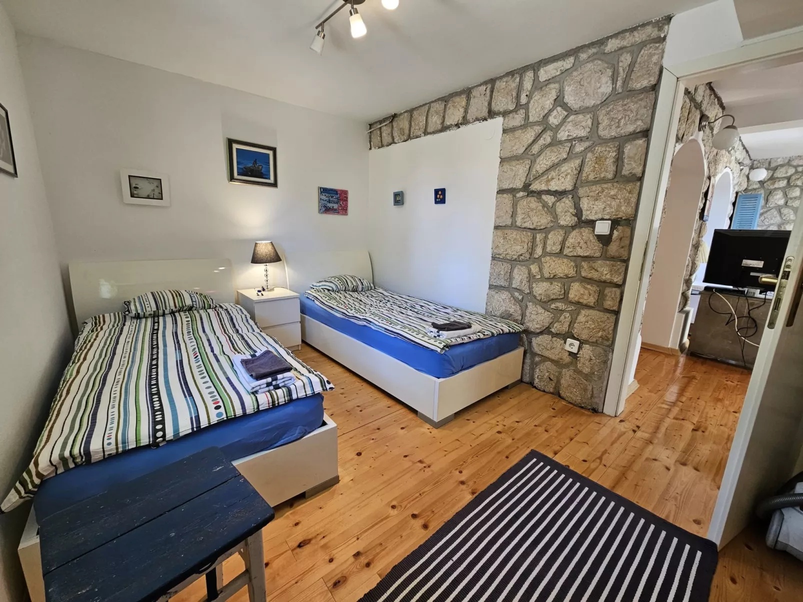 Barbara mit wünderschöne Terrasse - Image-tags.info