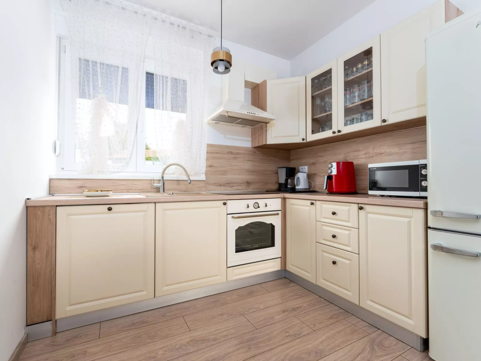 Schöne neue Villa mit Pool in Strandnähe - Image-tags.info