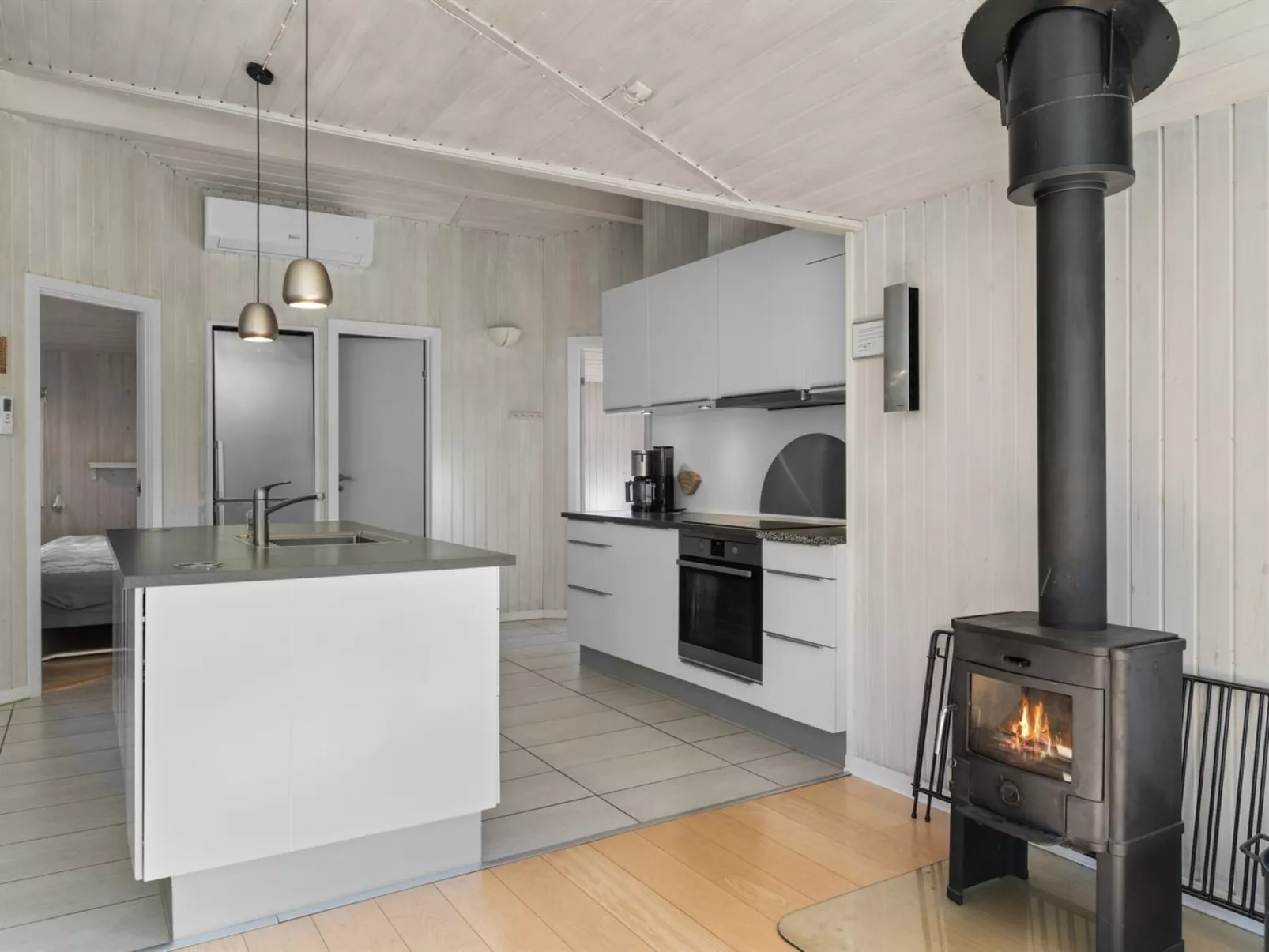 "Sybil" - 350m from the sea - Binnen