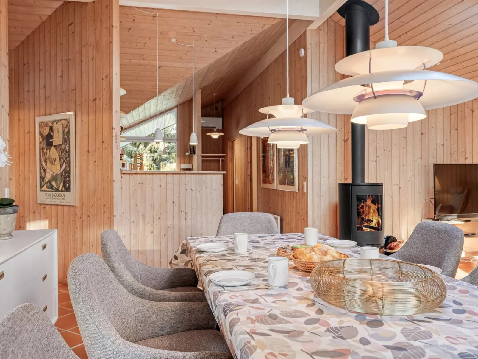 "Hollie" - 75m from the sea-Binnen