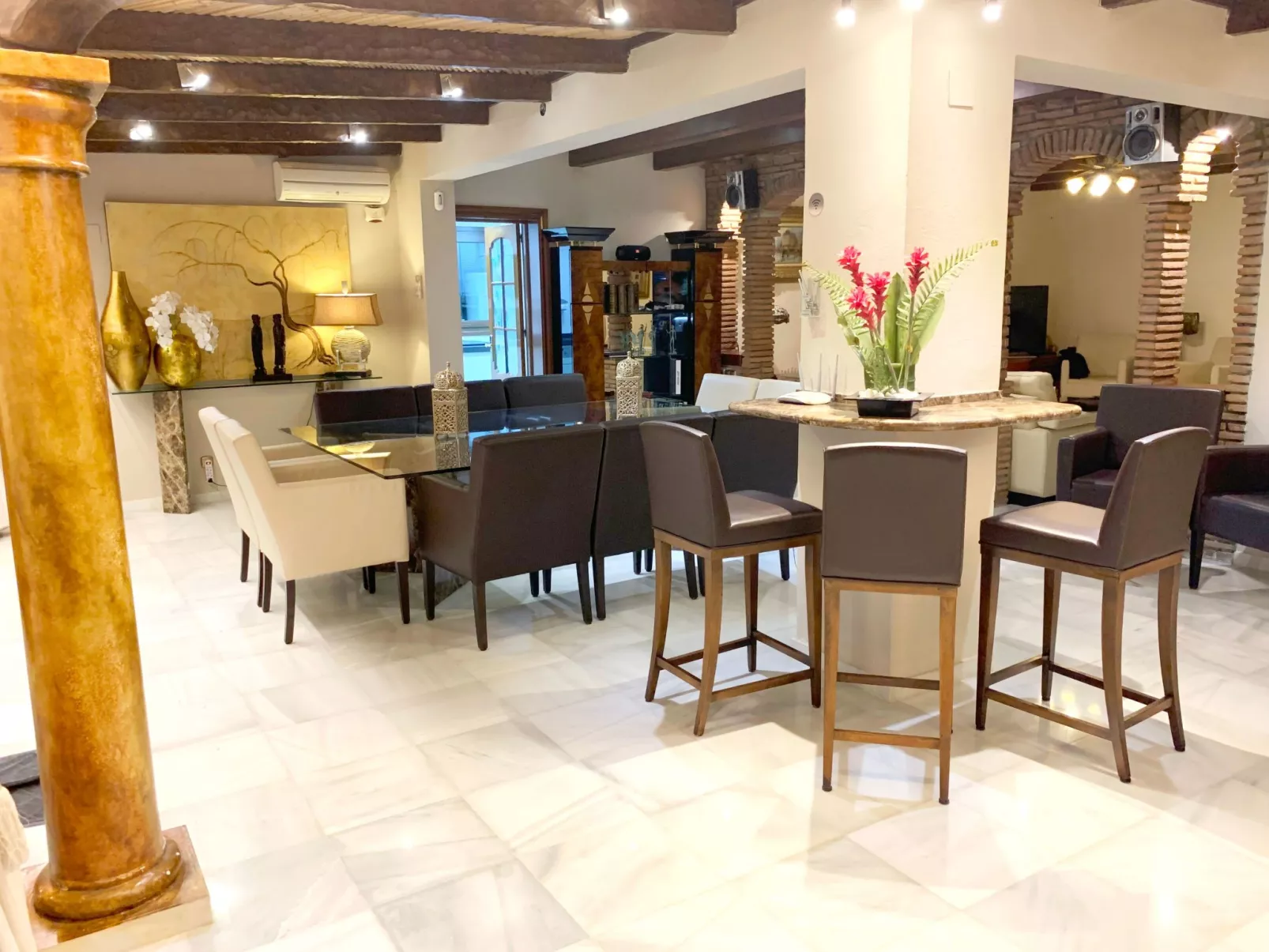 In der Nähe des Strandes, beheiztes Schwimmbad, Spielraum, Spielzimmer, etc - Binnen