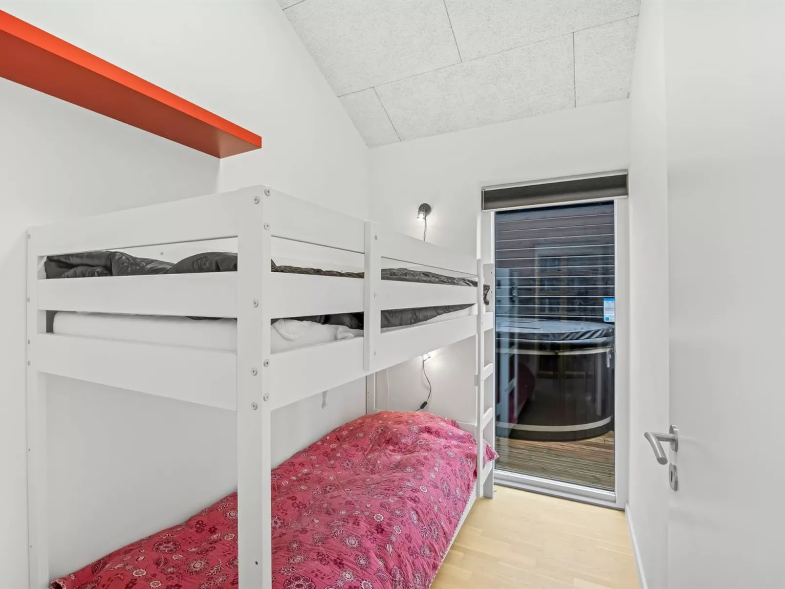 "Elenor" - 900m from the sea-Binnen