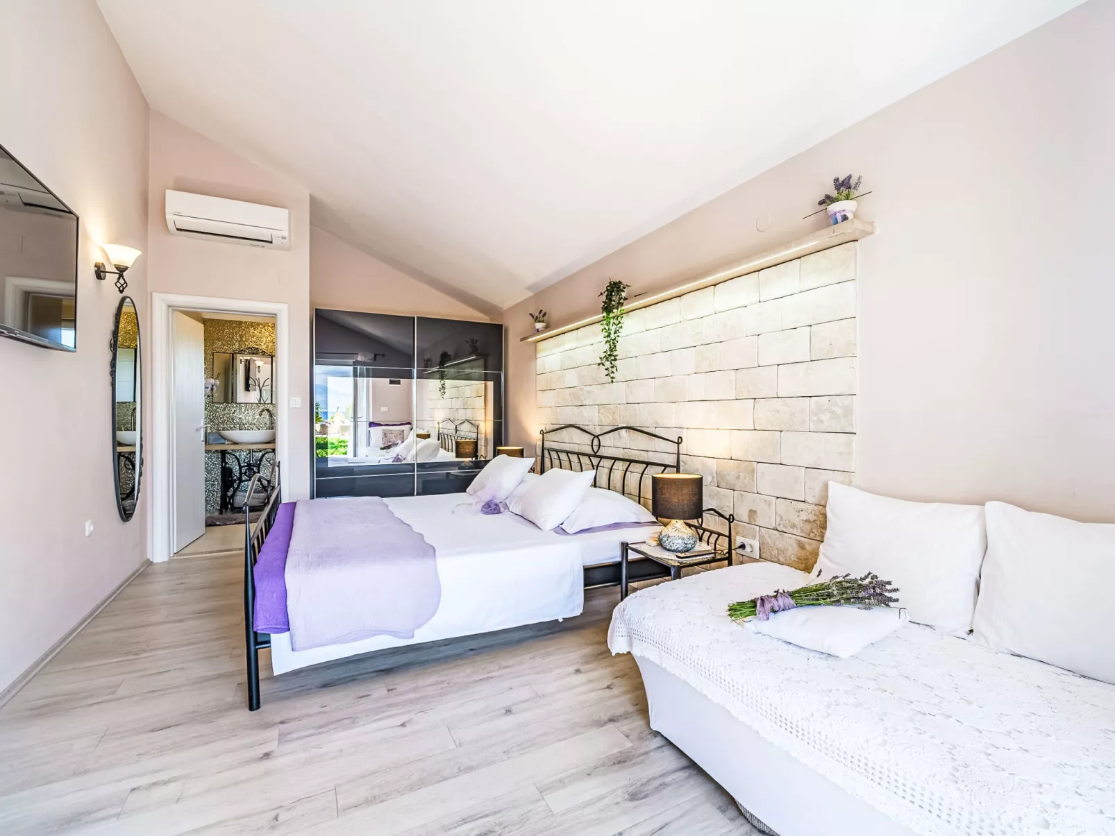 Villa Mutnik - Binnen