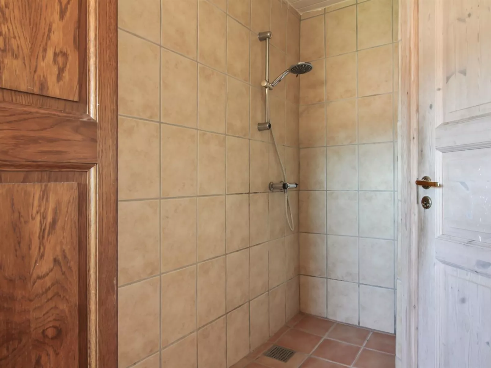 "Idolf" - 2km from the sea-Binnen