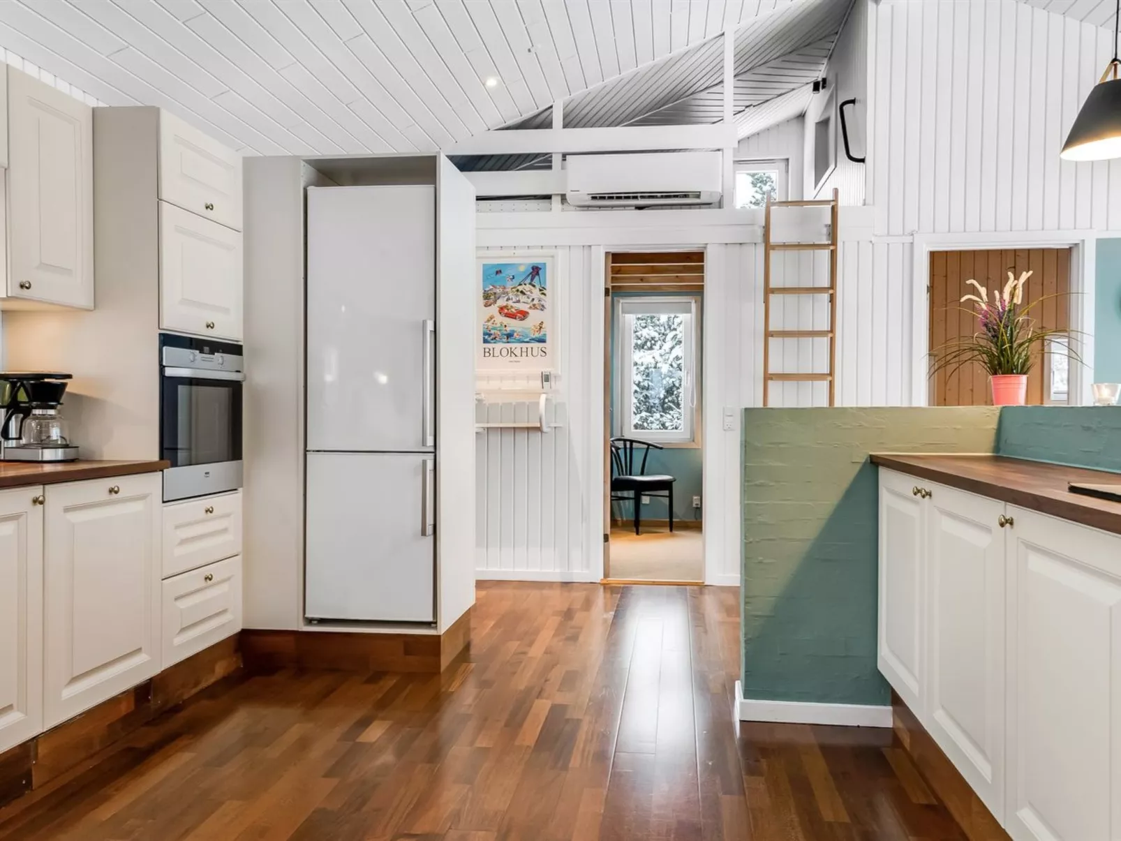 "Valda" - 1.5km from the sea-Binnen