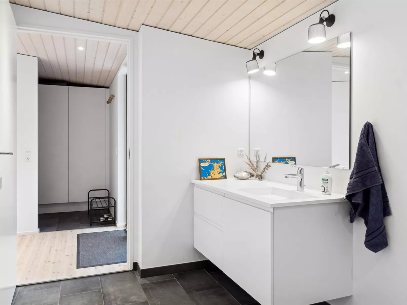 "Herlugh" - 10m from the sea - Binnen