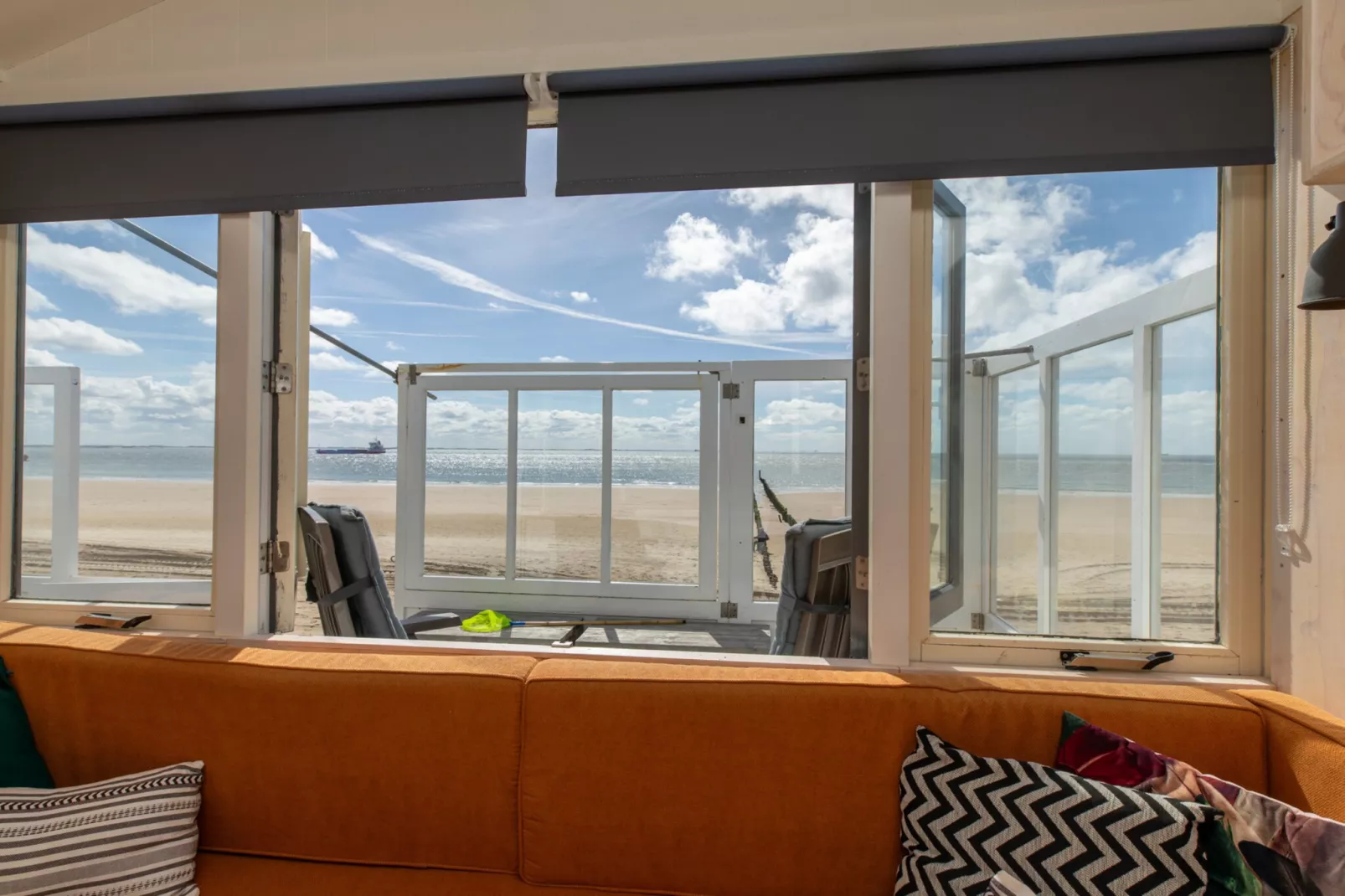 Strand Dishoek 345/346-Uitzicht zomer