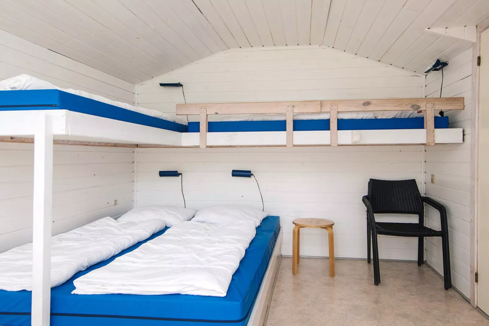 Luksus hytte til 4 pers., med bad-Binnen