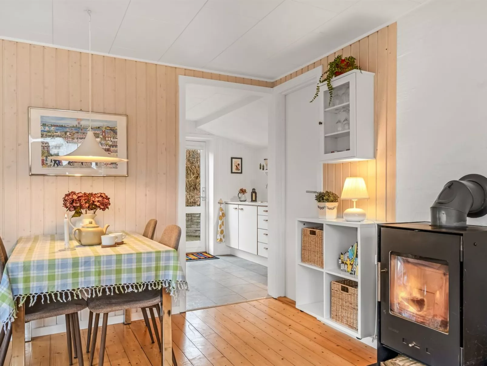 "Annemone" - 900m from the sea-Binnen