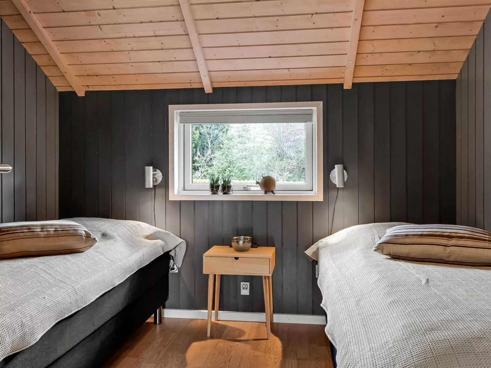 "Truels" - 30km from the sea - Binnen