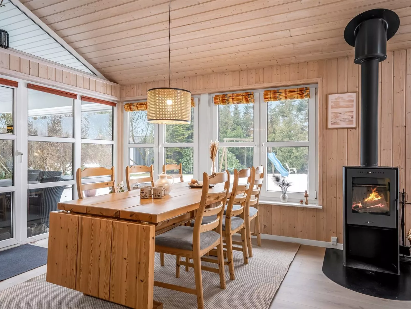 "Henne" -  from the sea-Binnen