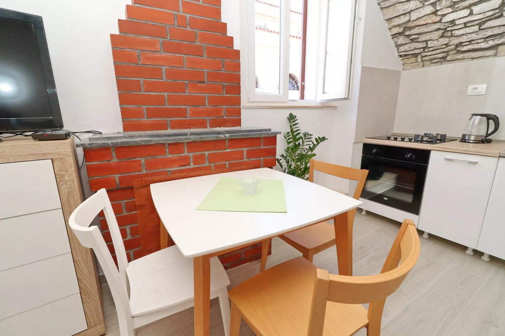 Studio Joković - Studio Apartment with Terrace and City View - Binnen