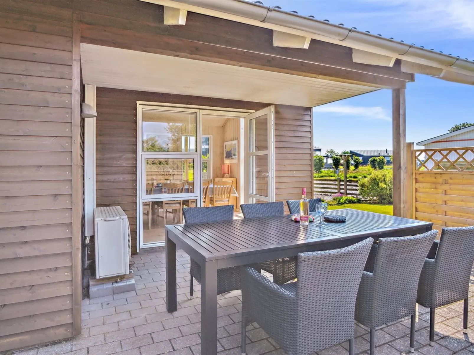 "Neno" - 100m from the sea-Buiten