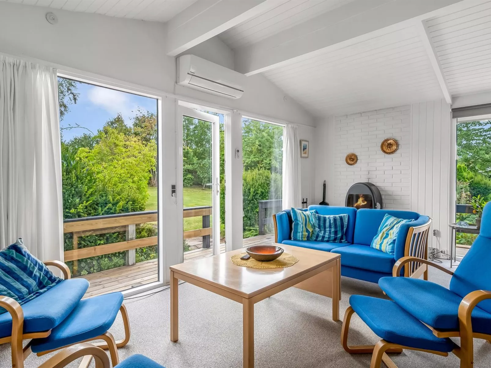 "Ayo" - 200m from the sea-Binnen