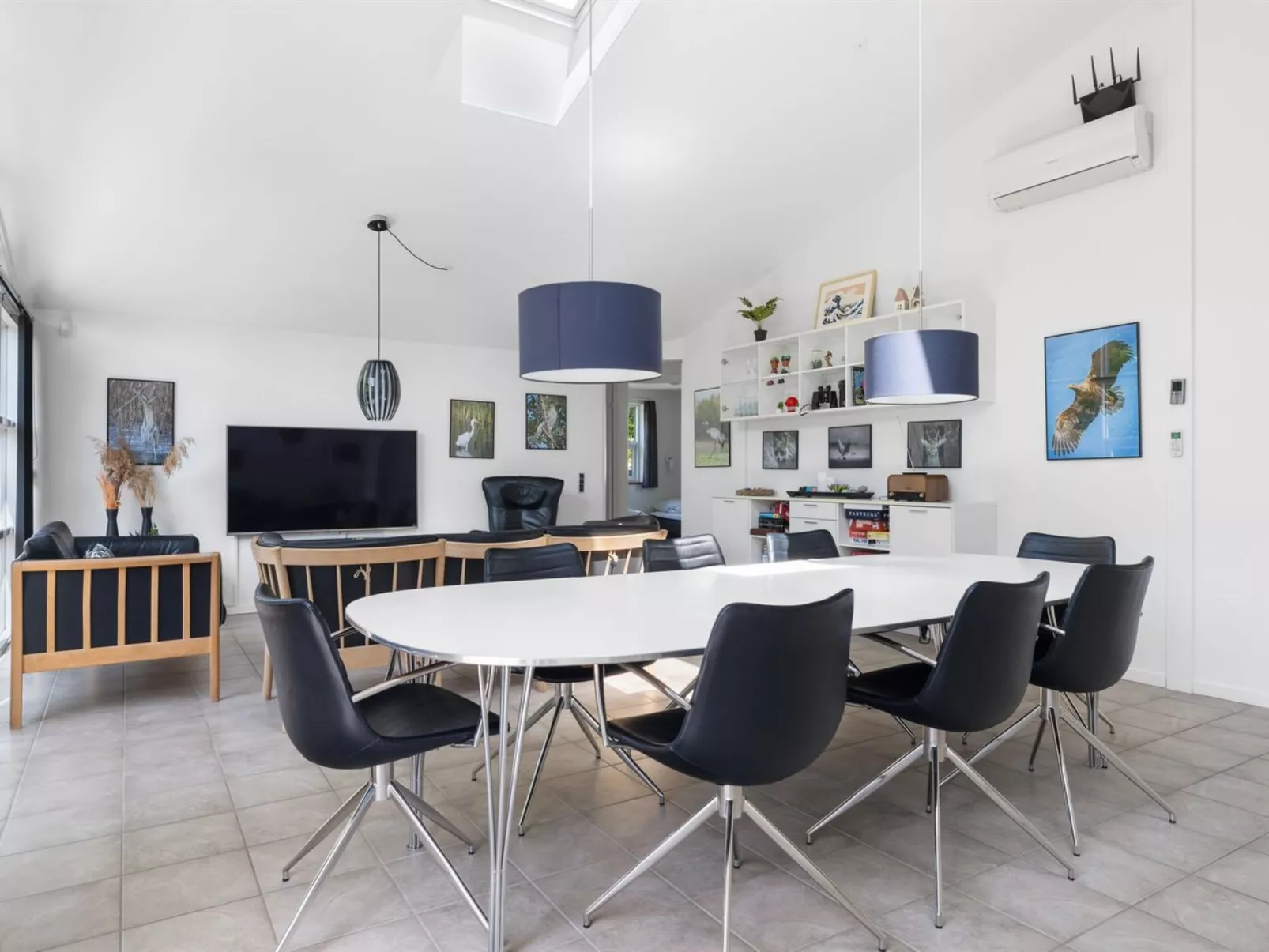 "Merrit" - 280m from the sea-Binnen