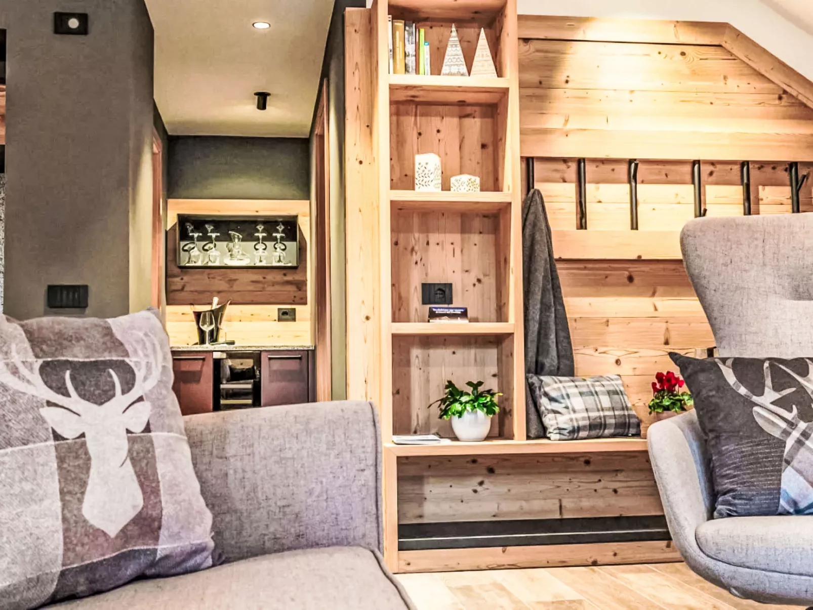 La Granda e la Piciola-Binnen