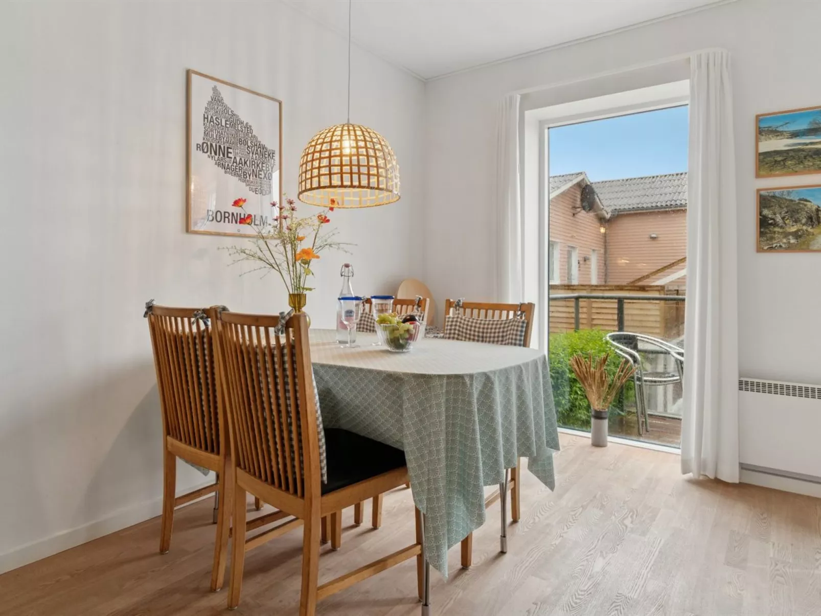 "Yosefin" - 50m from the sea-Binnen