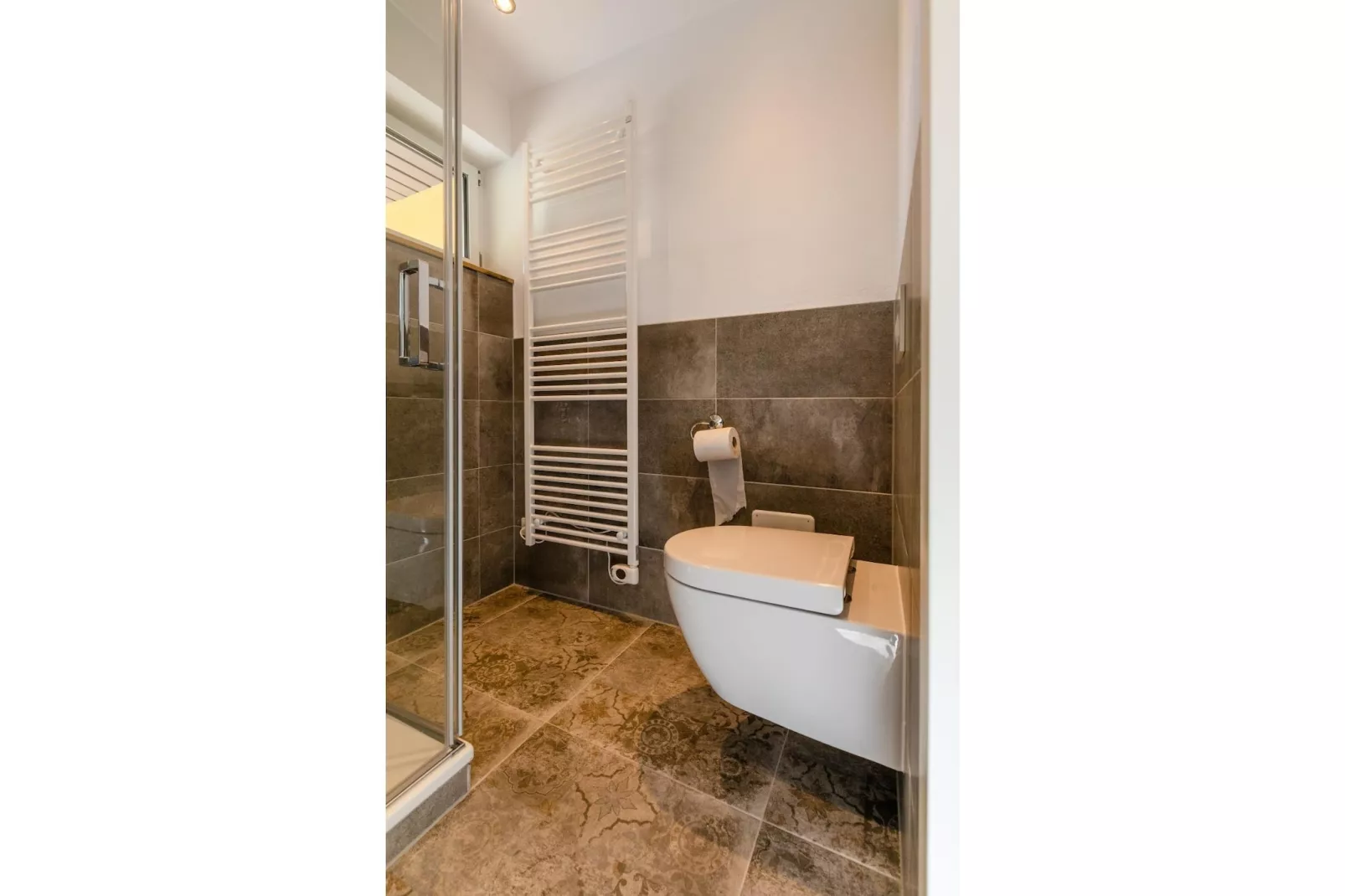 Bungalow Typ Z Campingpark Eifel-Badkamer