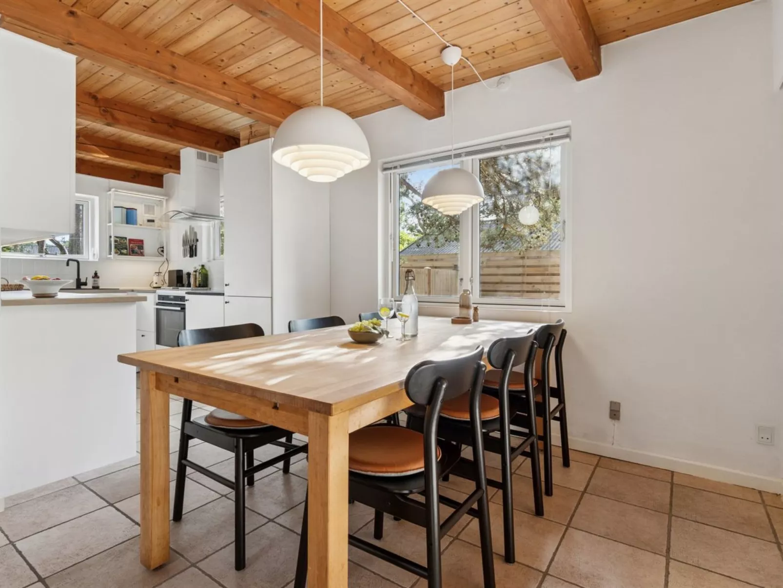 "Bedrija" - 200m from the sea-Binnen