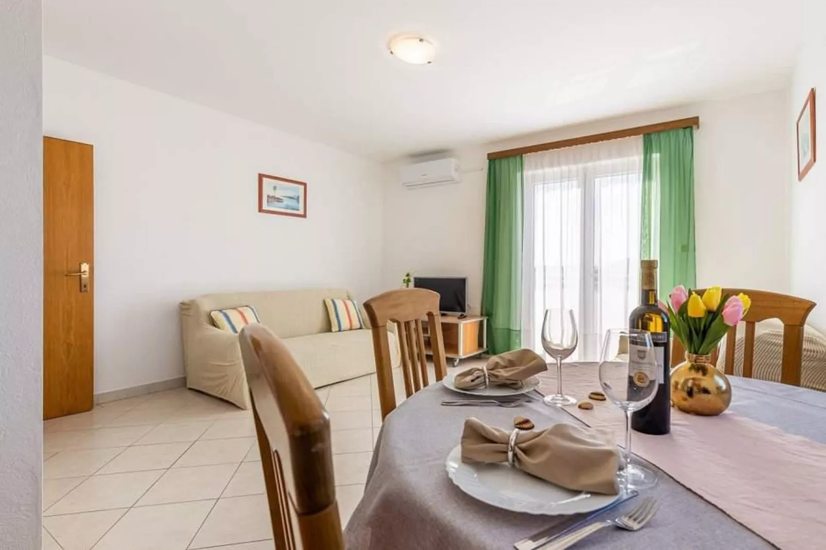 Apartments Anamarija - One Bedroom Apartment with Balcony (A2+2) 9 - Binnen