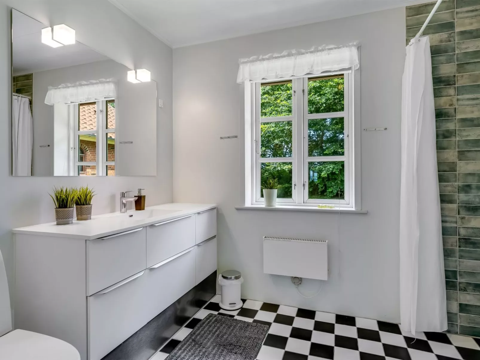 "Virve" - 100m to the fjord - Binnen